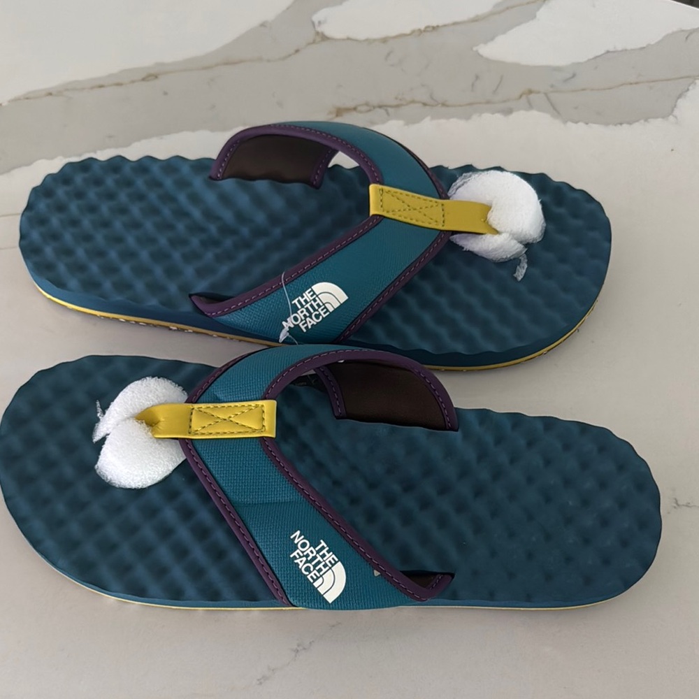 The North Face Basecamp Mens Flip Flops Size 10 New - Picture 3 of 3
